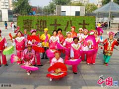 北京：喜庆气氛迎接党的十八大