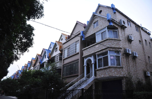 A house in Guangzhou, Guangdong province, owned by the wife of Cai Bin, former head of the urban management bureau in the city's Panyu district. Liang Zhiwei / Xinhua