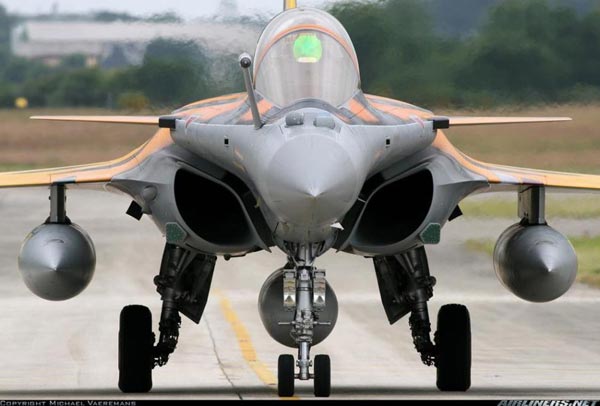 France: Rafale fighter jets [xinhuanet.com] 