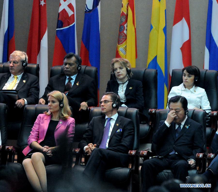 Participating leaders attend the opening ceremony of the Ninth Asia-Europe Meeting (ASEM) Summit in Laos, Vientiane, Nov. 5, 2012. Leaders from Asian and European opened the Ninth Asia-Europe Meeting (ASEM) Summit in Lao capital of Vientiane on Monday with economic and financial issues featuring high on the agenda. 