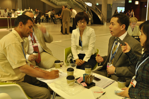 Larbi Djacta, the coordinator of the Group of 77 (G77) received interview Thursday at the Doha conference.[Photo/China.org.cn]