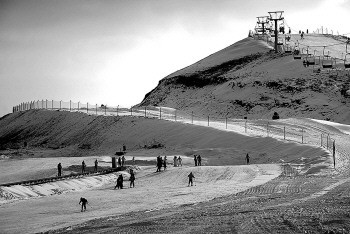 Qingdao ski resort will open to public mid-Dec