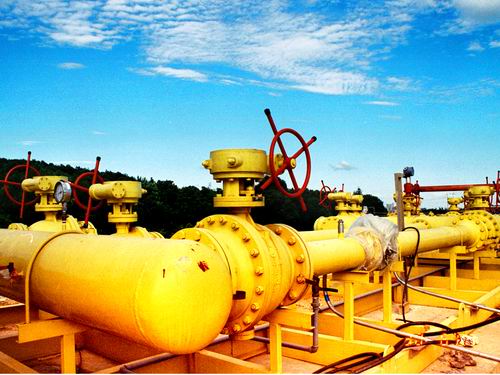 Imports may account for 35 percent of China's natural gas supplies by 2015, up from 15 percent in 2010, raising pressure to push ahead a pricing reform, the National Energy Administration said on Dec.3, 2012. [File photo from www.ce.cn]