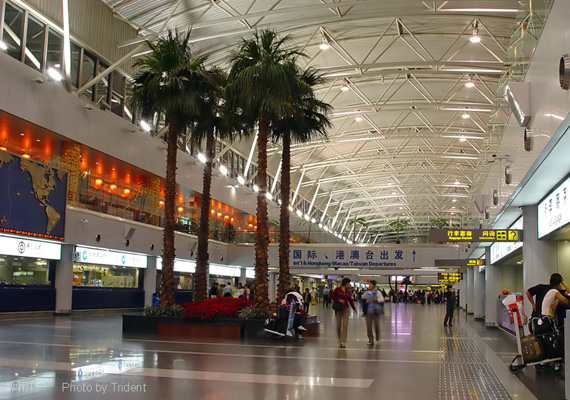 The terminal building of the Beijing Capital International Airport. Beijing announced on Wednesday that, from Jan 1, 2013 visitors from 45 countries will be allowed a three-day stay without a visa. [File photo] 