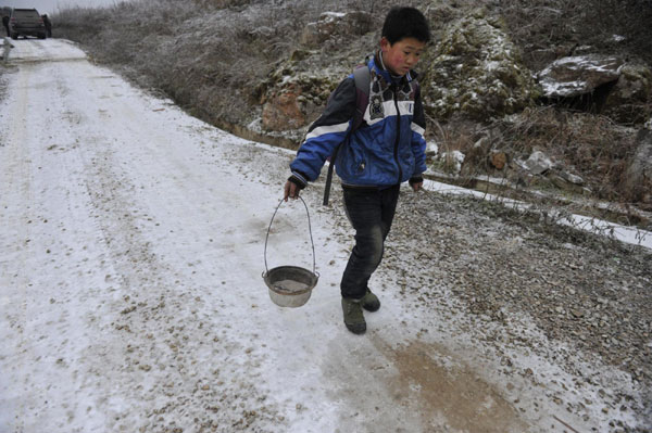 Cold snap affects 379,000 in SW China's Guizhou