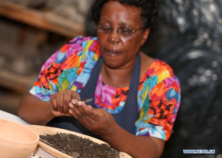 KENYA-NAIROBI-CERAMIC PRODUCT-KAZURI FACTORY