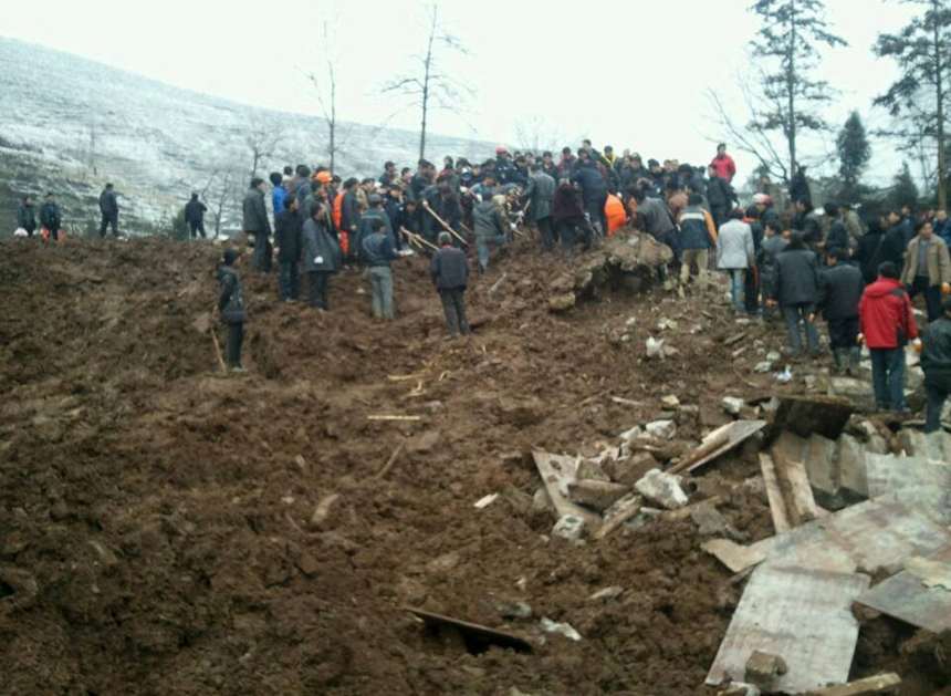 A landslide occurred around 8 am Friday morning, burying 16 households in Gaopo Village, Zhaotong City, Yunnan Province. More than 10 residential houses with over 40 people were buried after the landslide, according to local officials. 