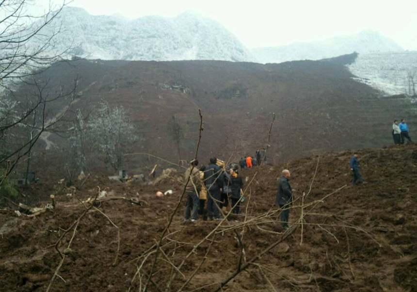 A landslide occurred around 8 am Friday morning, burying 16 households in Gaopo Village, Zhaotong City, Yunnan Province. More than 10 residential houses with over 40 people were buried after the landslide, according to local officials. 