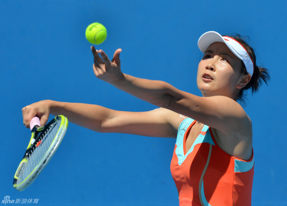 Peng Shuai of China serves in the first round match of Australian Open against Canada's Rebecca Marino on Jan.15, 2013. 