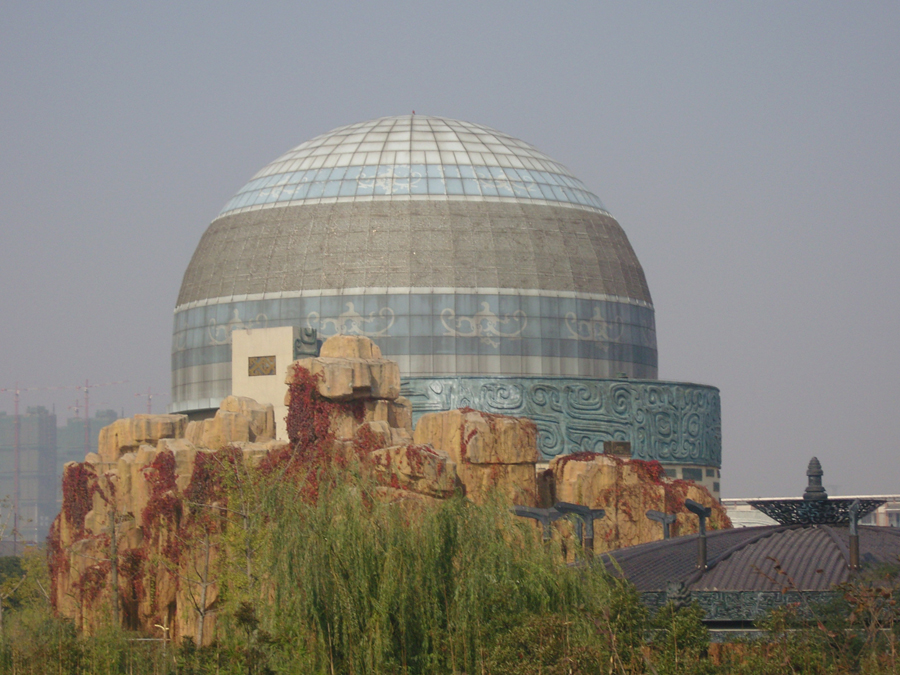 Located in 7 kilometers south of Changzhou City, the ancient town of Yancheng was built in the Spring and Autumn Period (770-476 BC).