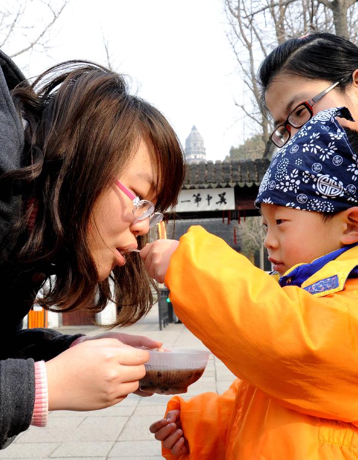 #CHINA-LABA PORRIDGE-CHILDREN (CN)