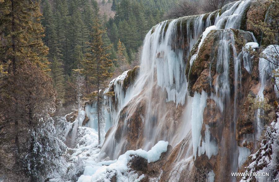 CHINA-SICHUAN-JIUZHAI VALLEY-ICEFALL (CN)