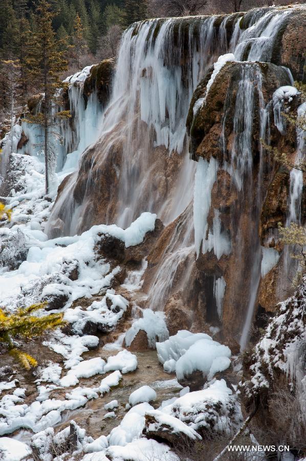 CHINA-SICHUAN-JIUZHAI VALLEY-ICEFALL (CN)