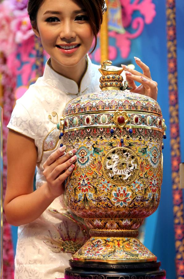 CHINA-HONG KONG-CLOISONNE-EXHIBITION (CN)