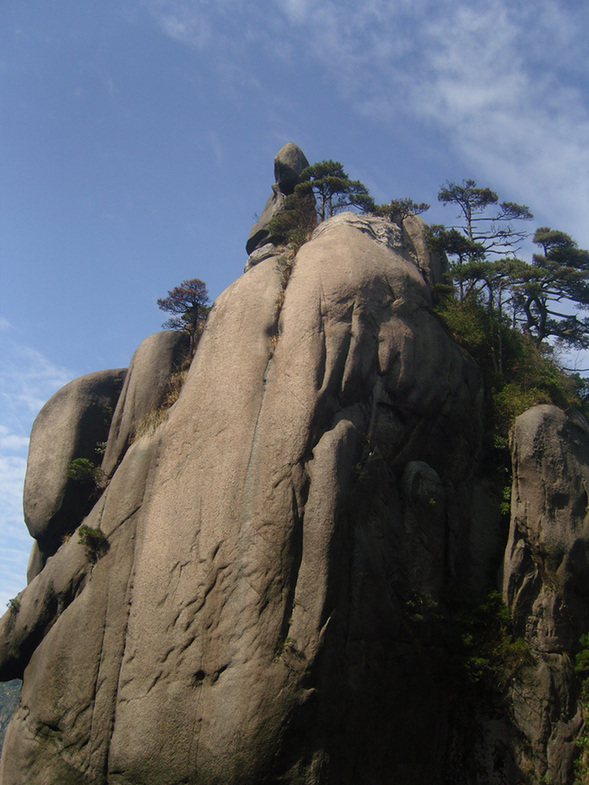 Located to the northeast of Shangrao City, Jiangxi Province, Mt. Sanqingshan was inscribed on UNESCO's World Heritage List. The granite landforms are the most valued component of Sanqingshan landscape.