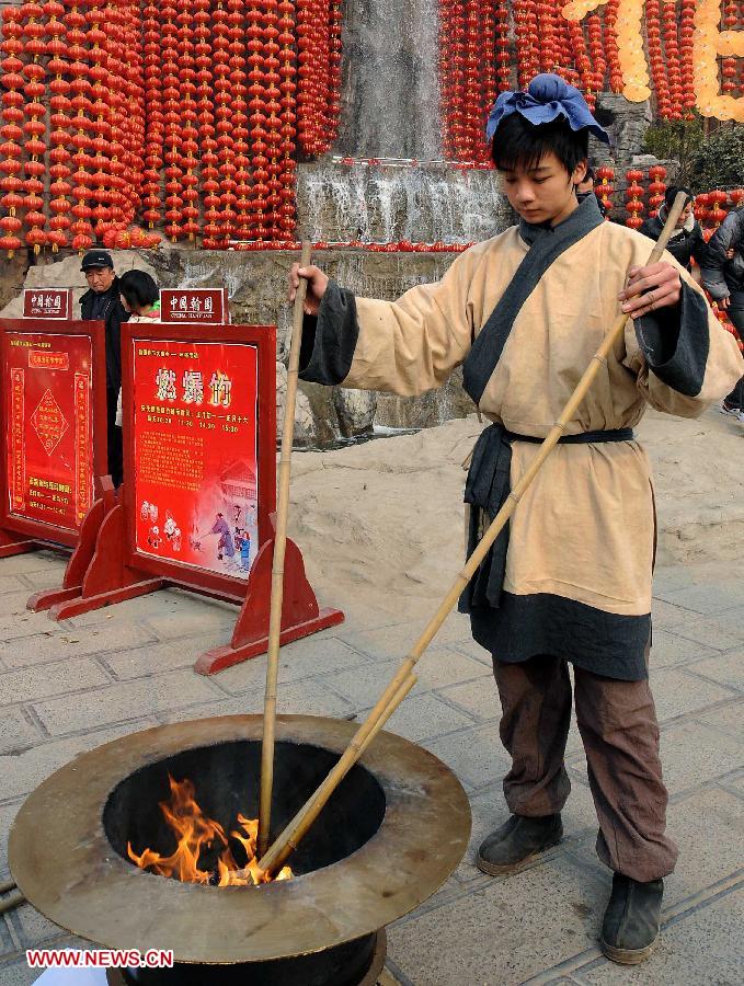 CHINA-HENAN-TEMPLE FAIR-FOLK CULTURE (CN)