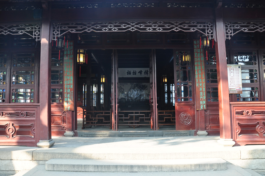 Located at the northeast of Suzhou, Jiangsu Province, the Lion Grove Garden is famous for the Taihu rocks in various shapes which are said to resemble lions, especially the large and labyrinthine grotto of rocks at the garden's center.