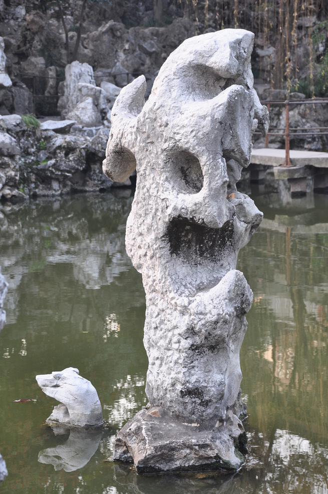 Located at the northeast of Suzhou, Jiangsu Province, the Lion Grove Garden is famous for the Taihu rocks in various shapes which are said to resemble lions, especially the large and labyrinthine grotto of rocks at the garden's center.