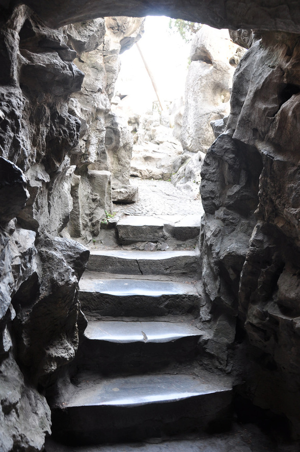 Located at the northeast of Suzhou, Jiangsu Province, the Lion Grove Garden is famous for the Taihu rocks in various shapes which are said to resemble lions, especially the large and labyrinthine grotto of rocks at the garden's center.