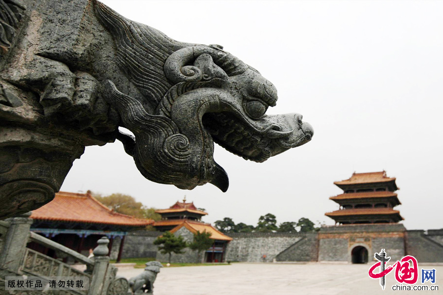 Zhaoling Tomb is located in Beiling Park, the largest park in Shenyang. It is the mausoleum of Huang Taiji (Emperor Taizong) of the Qing Dynasty (1644-1911) and his queen Bo'erjijite.