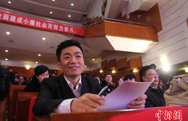 Wang Baoqiang attends the first meeting of the 11th Hebei Provincial Committee of the CPPCC on Jan. 25, 2013. Wang was recently elected member of the Hebei provincial CPPCC. 