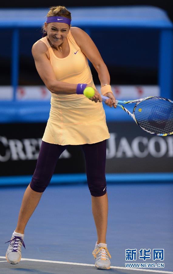 Victoria Azarenka of Belarus returns the ball during the women&apos;s singles final match against Victoria Azarenka of Belarus at the 2013 Australian Open tennis tournament in Melbourne, Australia, Jan. 26, 2013. [Xinhua]