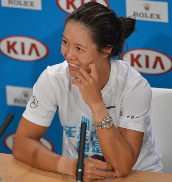Li Na of China attends the press conference after the women's singles final match against Victoria Azarenka of Belarus at the 2013 Australian Open tennis tournament in Melbourne, Australia, Jan. 26, 2013. [Xinhua/Chen Xiaowei]