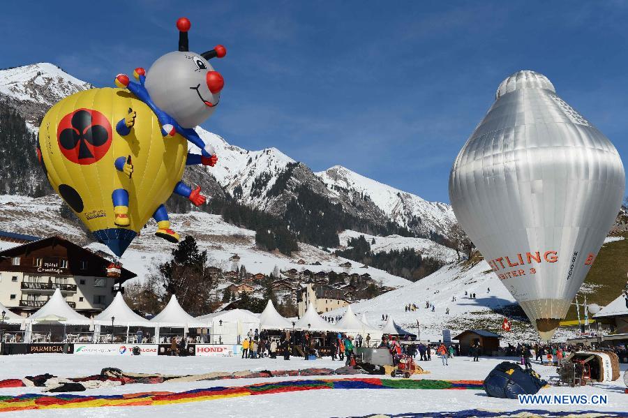 SWITZERLAND-CHATEAU-D'OEX-INTERNATIONAL BALLOON FESTIVAL