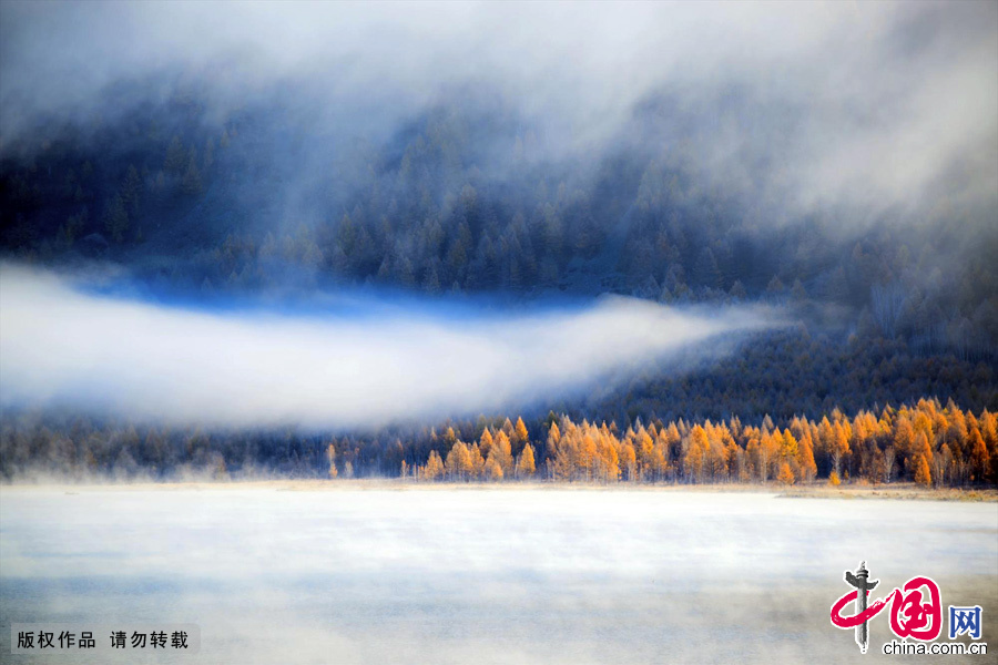 Located at the foot of southwest Daxing'anling Mountains in North China's Inner Mongolia Autonomous Region, A'er Mountain is famous for its mineral springs, abundant volcanic lakes and beautiful forest. 