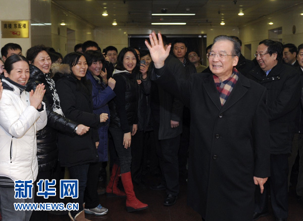 Premier Wen Jiabao paid a visit the National Development and Reform Commission on Jan. 29. The State Council has approved an energy consumption control target, part of the country's efforts to correct overuse and foster greener growth.