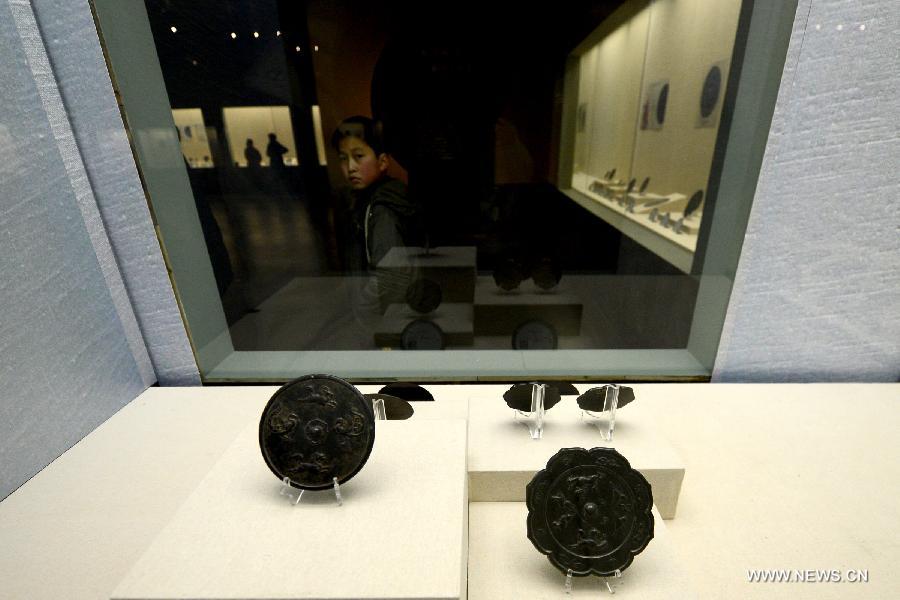 CHINA-ANHUI-HEFEI-BRONZE MIRROR-EXHIBITION(CN)