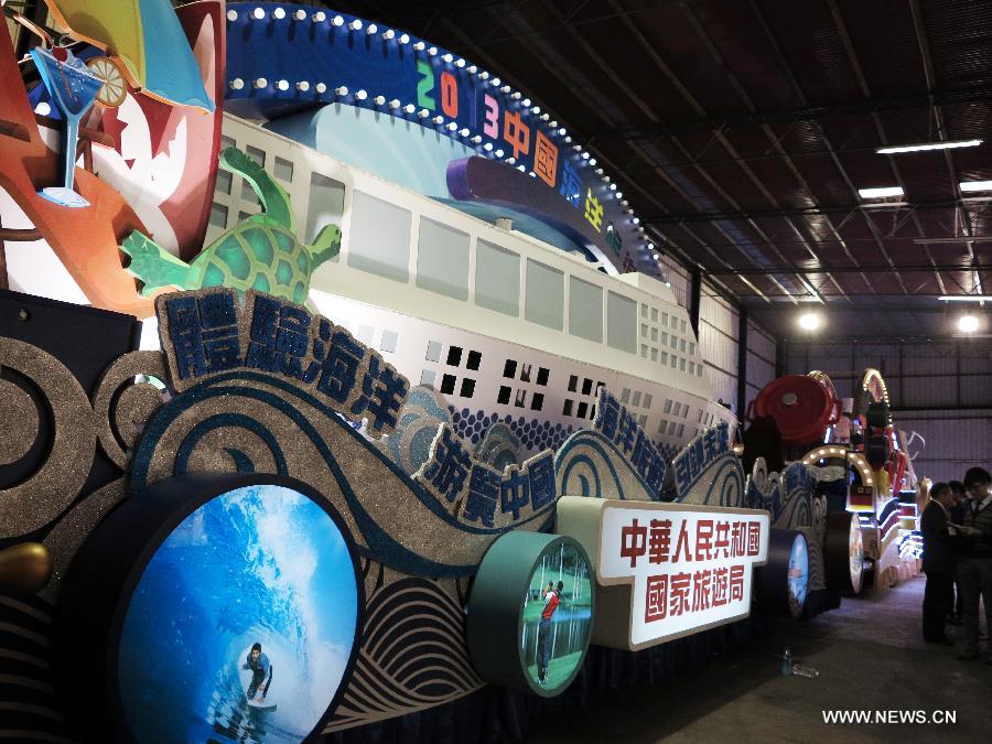 CHINA-HONG KONG-LUNAR NEW YEAR CELEBRATION-FLOAT EXHIBITS-PRESS PREVIEW (CN)