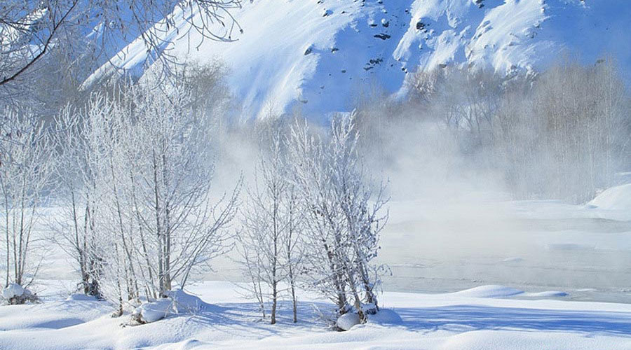 Photo shows the winter scenery of Kelan River at Altay county in Xinjiang Uygur autonomous region. [Photo/Chinanews.com]