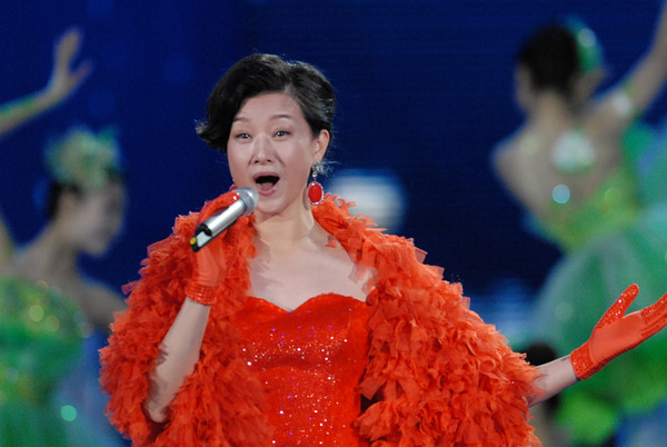 Soprano Song Zuying will team up with Celine Dion to shine at the New Year gala. [PROVIDED TO CHINA DAILY]