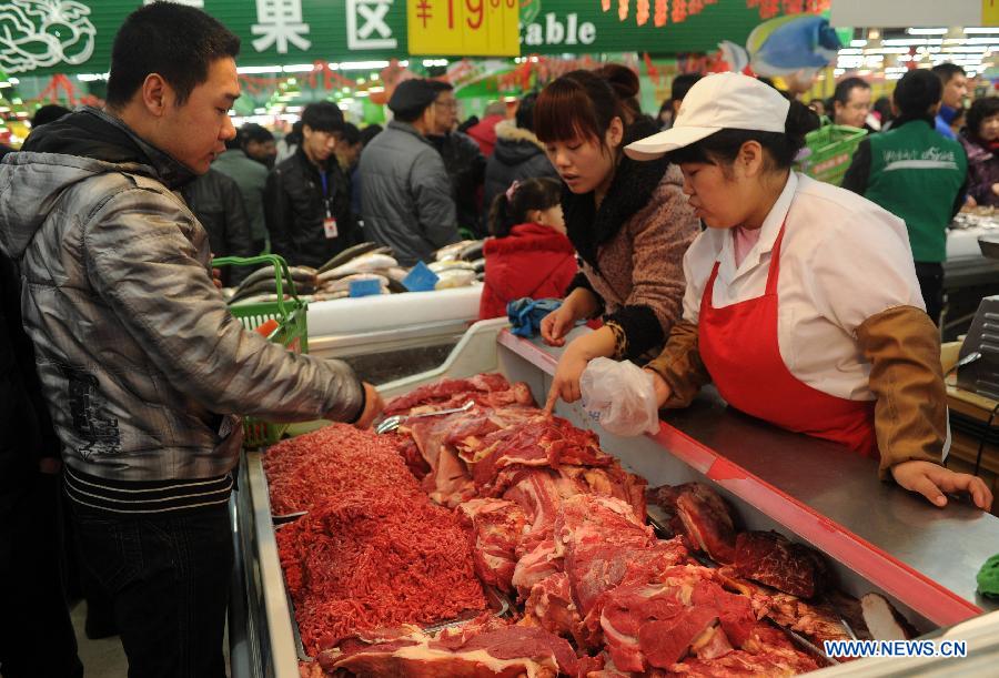 People start shopping for coming Spring Festival