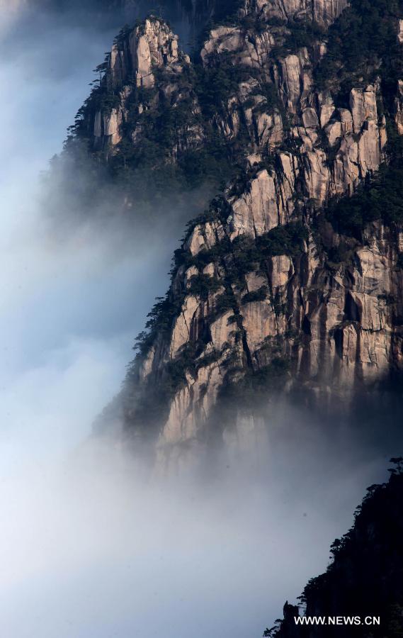 #CHINA-ANHUI-HUANGSHAN MOUNTAIN-CLOUD (CN)