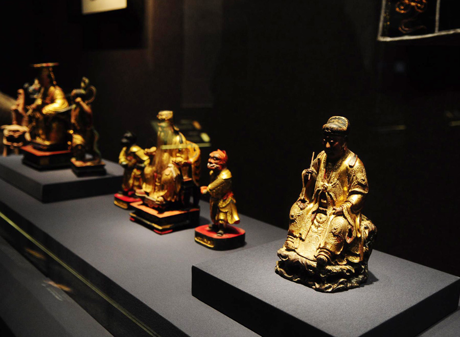 'Religious Art and Culture from Taipei Museum of World Religions' exhibition, which was opened on Dec. 28, 2012, gives an introduction to world religions by demonstrating 104 religious relics and multimedia information. [China.org.cn]