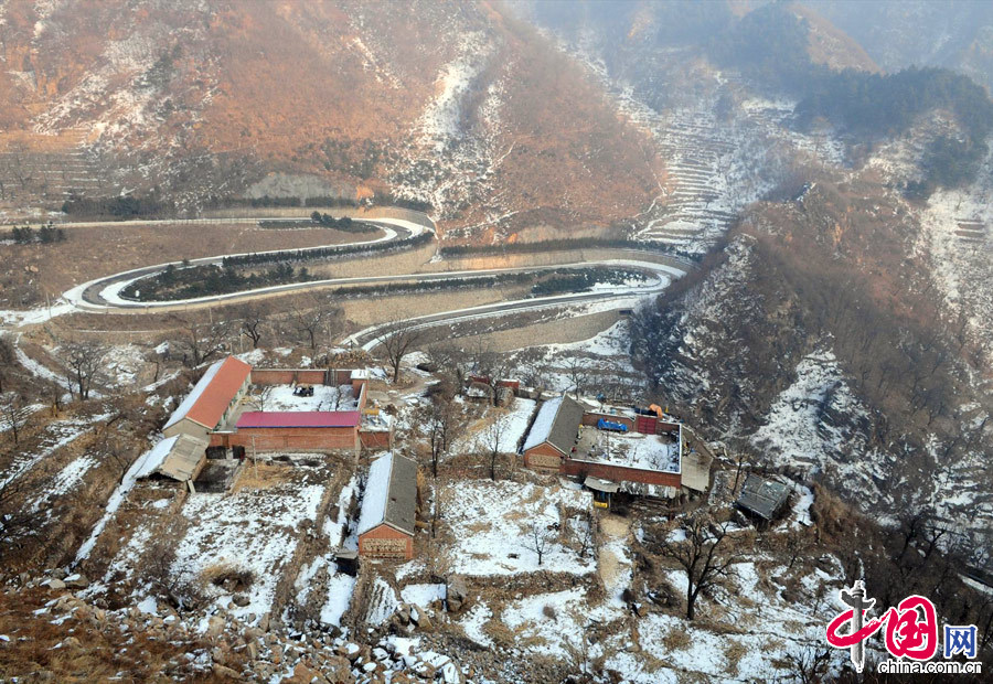 Clinging to the eastern edge of Beijing municipality rests Pinggu district, a quiet area away from the hustle and bustle of Beijing and Tianjin. It's well-known for being an agricultural sweet spot, providing sumptuous peaches and other fruit to China and beyond.[