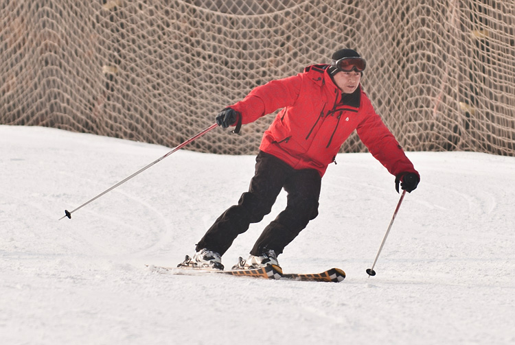 Built in 2000, Beijing Huaibei International Ski Resort is one of the earliest ski resorts in Beijing. Located in Huairou District, also known as the backgarden of Beijing, the ski resort features superb facilities as well as amazing scenery.