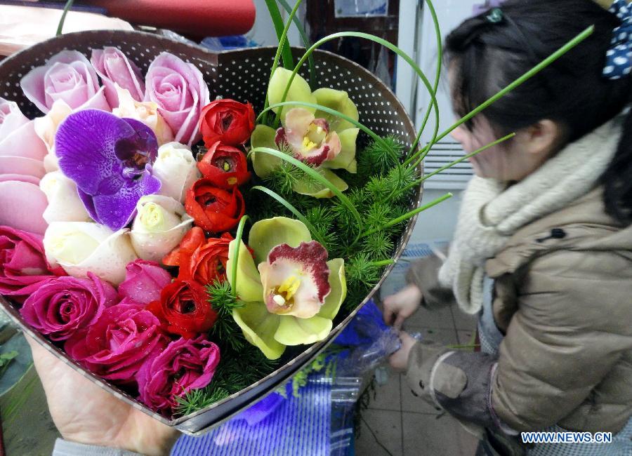 Flowers prepared for sales peak during upcoming Valentine's Day 