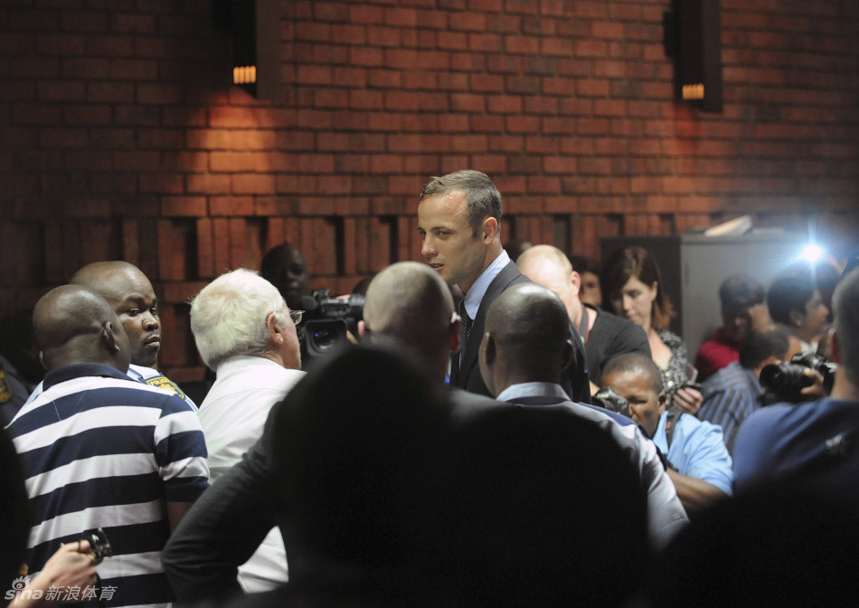 Oscar Pistorius left the court. 