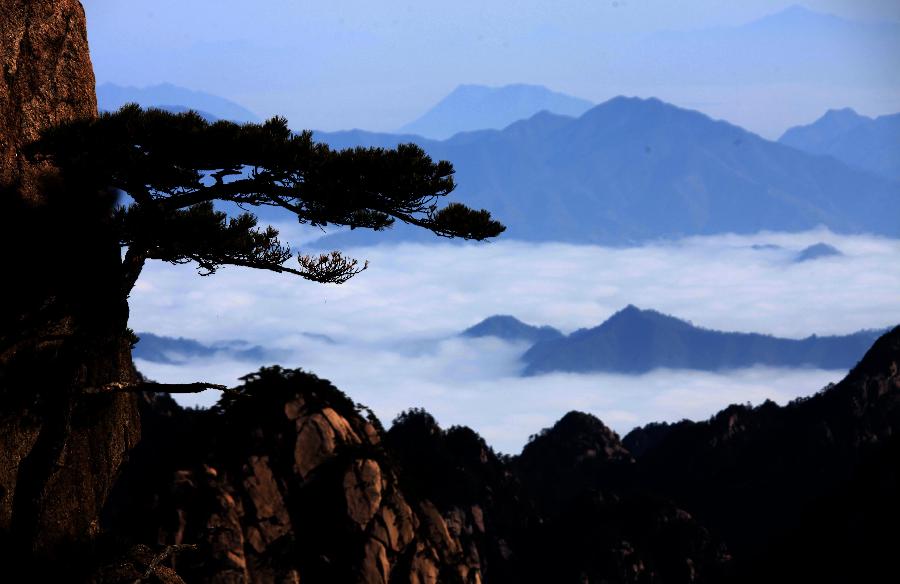 #CHINA-ANHUI-HUANGSHAN MOUNTAIN-CLOUD (CN) 