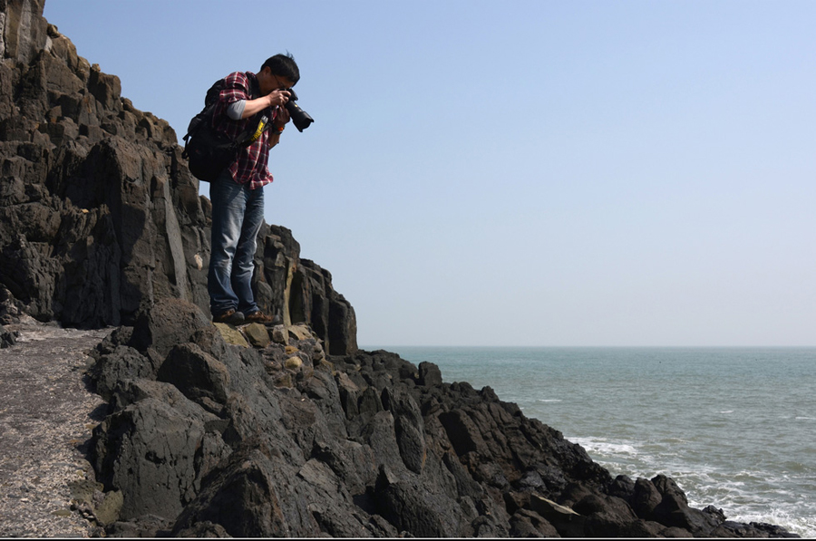 Located in Binhai, Qianting town, on the western bank of the Taiwan Strait, Fujian Province, the park is China's only coastal volcanic geological and geomorphic scenic area. It is also one of the first 11 national geoparks in the country.