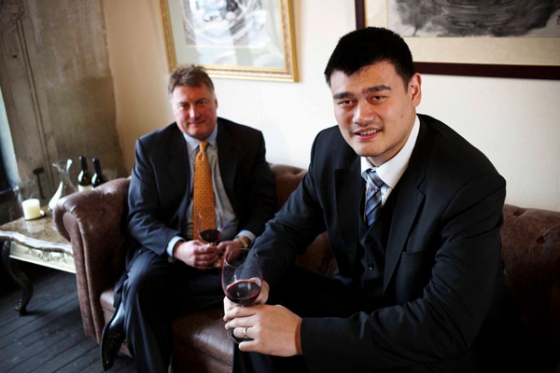 Yao Ming is honored 'Visionary of the Year' award by Asia Society Southern California.