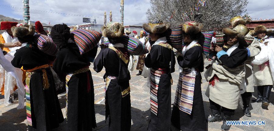 CHINA-SHANNAN-QOIDE MONASTERY-PRAYER (CN)