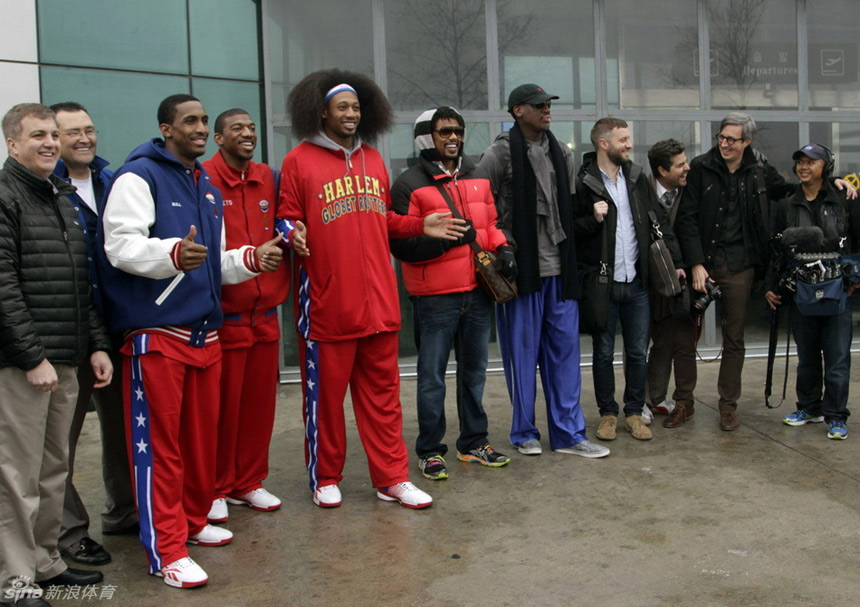 A delegation of the U.S. National Basketball Association (NBA) landed in Pyongyang Tuesday for a week-long visit to the Democratic People&apos;s Republic of Korea (DPRK). The group consists of 13 current and retired NBA coaches and players, including Dennis Rodman.