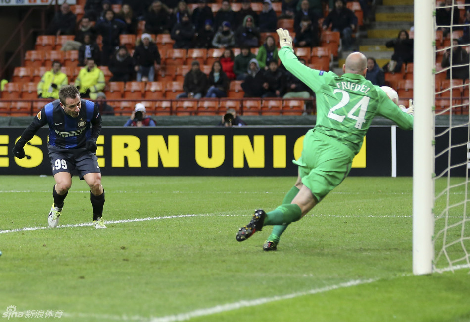 Cassano's header opens the scoring for Inter Milan. 