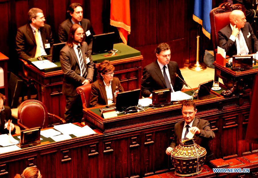 Italy&apos;s new parliament held its first session on Friday amid political standstill as the three biggest parties failed to agree on speakers of the Chamber of Deputies and of the Senate. 