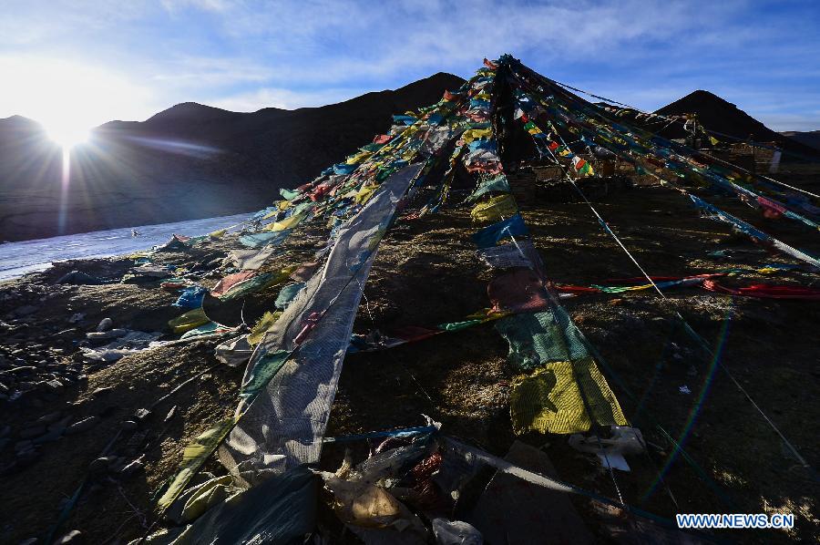 CHINA-TANGGULA MOUNTAINS-DAWN(CN)