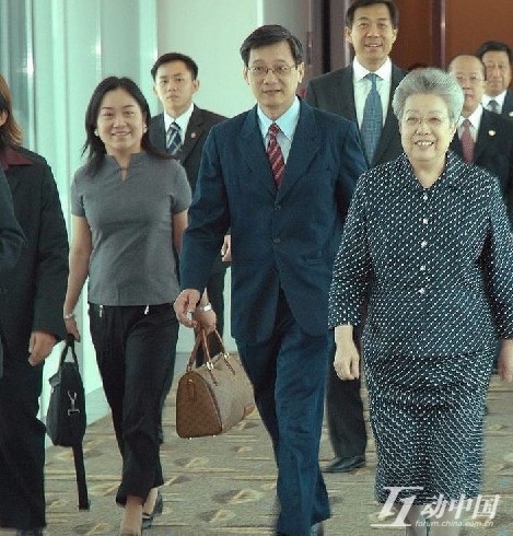 Wu Yi, former member of the Political Bureau of the CPC Central Committee and vice premier of the State Council, attends the opening ceremony of the 11th China International Investment and Trade Fair in Xiamen of Fujian Province on Sept. 8, 2007.